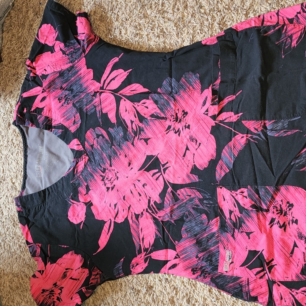 Black and pink greys anatomy scrub top